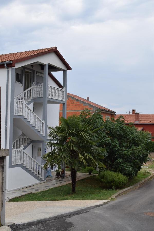 Apartments Malinska-Kajkic Zewnętrze zdjęcie